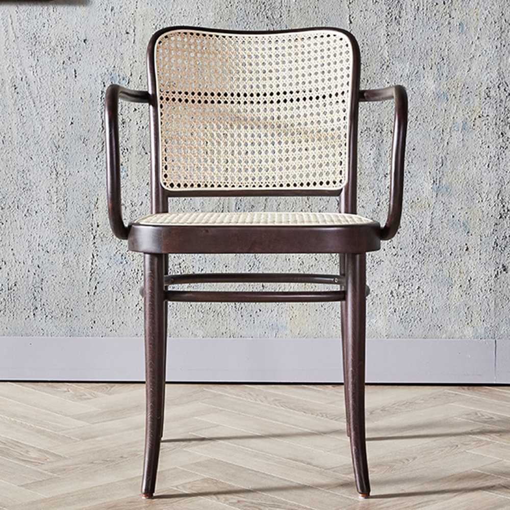 프란츠 암체어 [Franz Arm Chair] -라탄방석